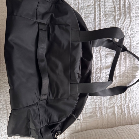 Lululemon Athletica City Adventurer Duffle Bag w/Shoe Compartment - Picture 3 of 7